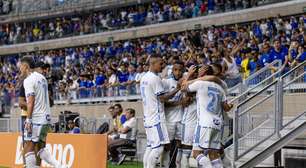 Cruzeiro se impõem em campo e ganha do Vitória no Mineirão