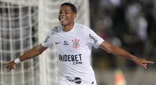 Internet vai à loucura com drible de Wesley em Felipe Melo no segundo gol do Corinthians: 'humilhado'