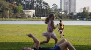 Onda de calor pode fazer termômetros passarem dos 30°C em Curitiba e Inmet alerta para perigo no Paraná