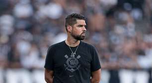 António Oliveira comenta sobre fase do Corinthians após vitória: 'Mudanças geral caos até a estabilidade'