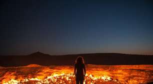 Conheça o 'portão do diabo', cratera que queima há 50 anos na Ásia