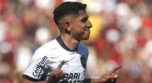 Savarino analisa gols do Botafogo e rasga elogios para Artur Jorge: 'Nós dá muita liberdade'
