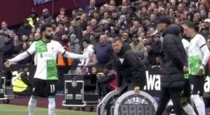 Atacante do West Ham detalha discussão entre Klopp e Salah