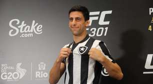 Adversário de brasileiro no UFC usa camisa do Botafogo para provocar rival