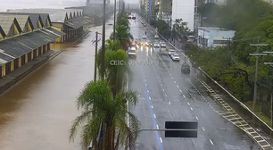 Temporal no RS: Guaíba ultrapassa cota de inundação e invade cais no Centro Histórico de Porto Alegre