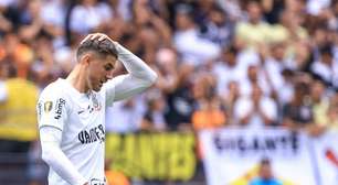 Torcida do Corinthians 'rasga' contra Pedro Raul e +1 após empate diante do Fortaleza: "É tenebroso"