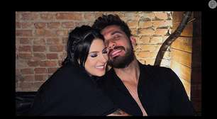 Gustavo Mioto e Ana Castela surgembr brabetfotos românticas após reconciliação e cantor dispara: 'Marketing'