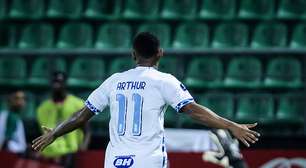 'colocar o Cruzeiro no mais alto nível'; Arthur Gomes destaca boa atuação do time fora de casa
