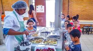 Atenção! Escolas da rede municipal passam a servir almoço aos alunos em Porto Alegre; Veja os locais
