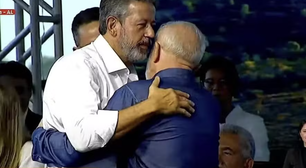 Lira é vaiado em evento em Alagoas, e recebe defesa de Lula: 'Incomoda muito'