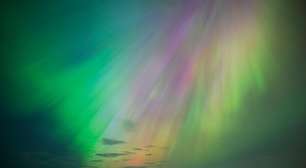 O que explica rara aparição da aurora boreal no Reino Unido