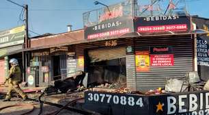 Incêndio destrói distribuidora de bebidas em bairro turístico de Curitiba