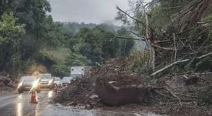 Homem morre após deslizamento de terra em Caxias do Sul (RS)
