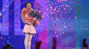 Suíça vence Eurovisão sob o signo do protesto