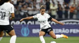 Capitã do Corinthians Feminino comenta evolução da modalidade e vive expectativa para sediar a Copa