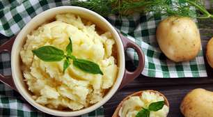 Faça o purê de batata simples e fácil para complementar o almoço