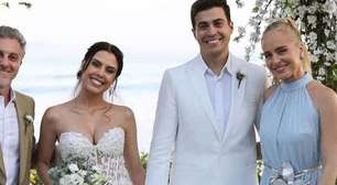 Angélica usa vestido longo azul com decote elegante em casamento de sobrinho, Arthur Marbá. Veja fotos!