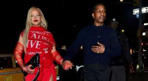 Ao lado do marido ASAP Rocky, Rihanna surge platinada em Nova York