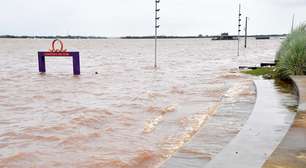 Chuvas no RS: Nível do Guaíba sobe 5,20 metros e bairro é evacuado em Porto Alegre