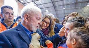 'Esse tipo de gente vai ser banido da política', diz Lula ao criticar fake news em meio à tragédia no RS