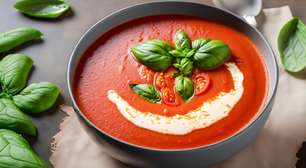 Sopa de tomate cremosa que fica pronta em apenas 30 minutos