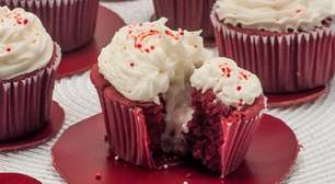 Cupcake Red Velvet que surpreende com massa vermelha e sabor único