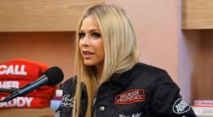 Avril Lavigne comenta sobre ter sido substituída: "Não é tão ruim assim"