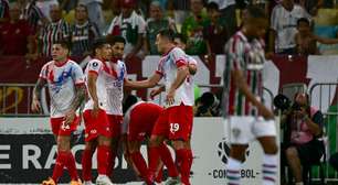 Falta? Ex-árbitro dá veredito em lance de gol do Cerro Porteño contra o Fluminense
