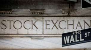 Dow Jones fecha acima do marco de 40.000 pontos, índices têm ganhos semanais
