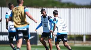 Grêmio retorna aos treinos em SP após 15 dias de paralisação