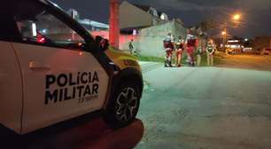 Vídeo: homem é executado a tiros em cruzamento de Curitiba; veículo é procurado