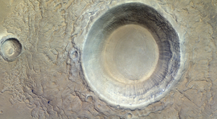 Olho em Marte? Sonda tira foto de cratera curiosa no Planeta Vermelho