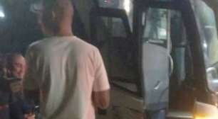 Ônibus que transportava PMs sofre tentativa de assalto no Rio