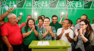 Prefeita Elcione Ramos assina Ordem de Serviço para reformar escola em Cruz de Rebouças