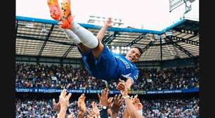 Thiago Silva recebe homenagensgold mine slots paga de verdadeúltimo jogo pelo Chelsea