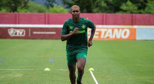 Marlon volta a treinar com bola no Fluminense e se aproxima do retorno