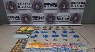 Força Tática prende mulher em flagrante com drogas em Porto Alegre
