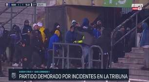 Torcedores lançam pedras e partida do Campeonato Argentino é suspensa