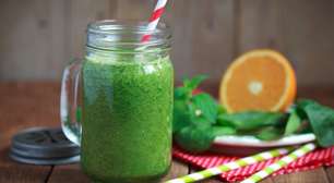 Suco verde contra a gripe feito com laranja, kiwi e espinafre