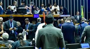 Câmara derruba veto de Lula e acaba com 'saidinha' de preso para visitar família