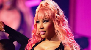 Nicki Minaj retorna aos palcos após ser presa na Holanda