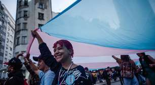 Marcha Trans reúne 20 mil pessoas e quer 'tomar de volta' as cores da bandeira do Brasil, veja fotos
