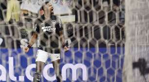 Junior Santos ressalta a vontade de ficar no Botafogo: 'Espero renovar o contrato. Alô, John'