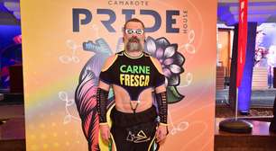 'Viado da família brasileira': Carmo Dalla Vecchia celebra aceitação de sexualidade durante Parada