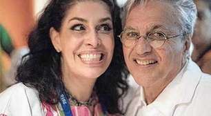 Esposa de Caetano Veloso é impedida de entrar em imóvel ocupado por ex-empregada