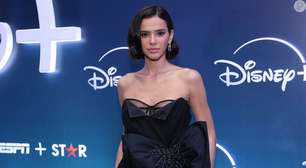 Quase ninguém notou, mas o vestido elegante de Bruna Marquezine em noite importante da Disney tem uma conexão com João Guilherme Ávila