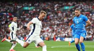Inglaterra decepciona em Wembley e é derrotada por seleção que está fora da Eurocopa