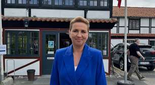 Primeira-ministra da Dinamarca sofre ataque em praça de Copenhague