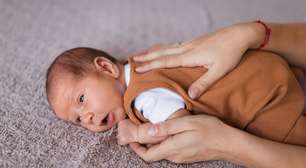 Manobra de Heimlich em bebês com engasgo: saiba quando e como fazer