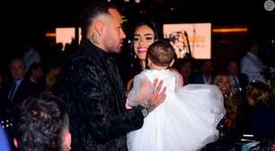 Mavie foi batizada! Look luxuoso de filha de Neymar e Bruna Biancardi rouba a cena e modelo explica conceito: 'Com fios de seda'